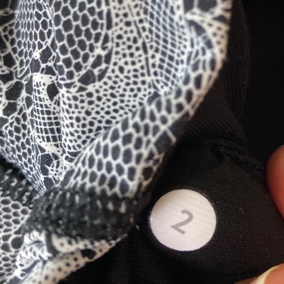 Lululemon Energy Bra - Inked Ice Grey Black - Picture 7 of 7